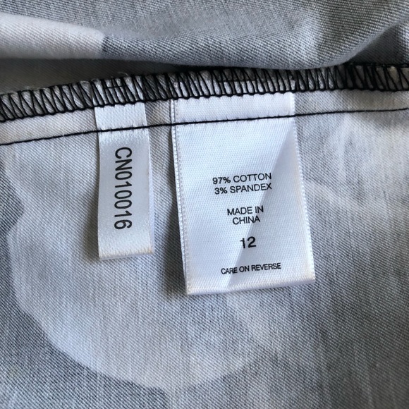 7 Avenue Floral Midi Pencil Skirt open in back in the batons - Picture 5 of 6